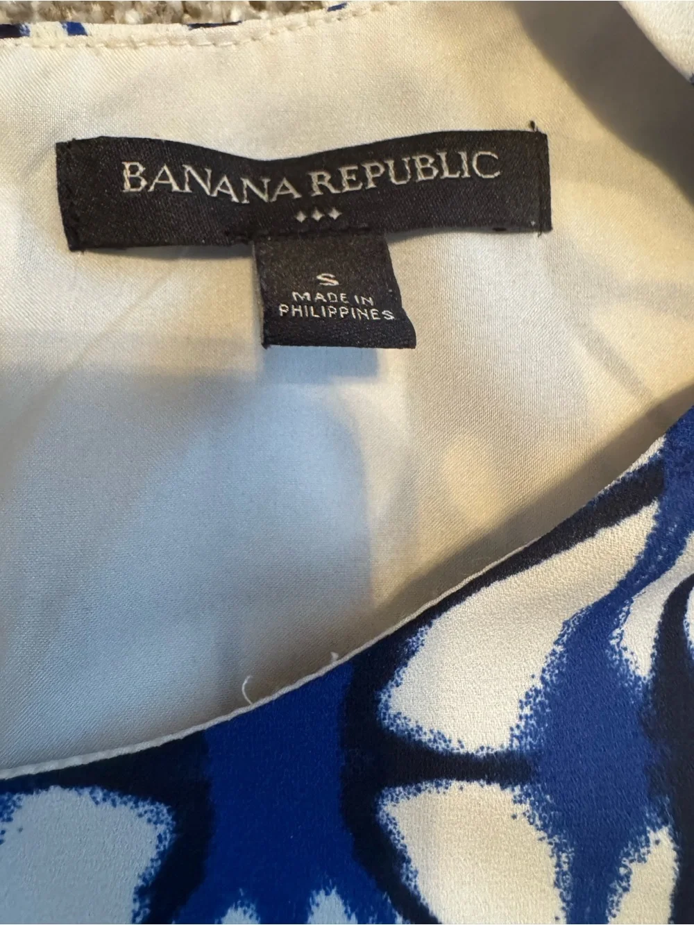 Banana Republic Women’s Blue & White Geometric Print Sleeveless Blouse Small